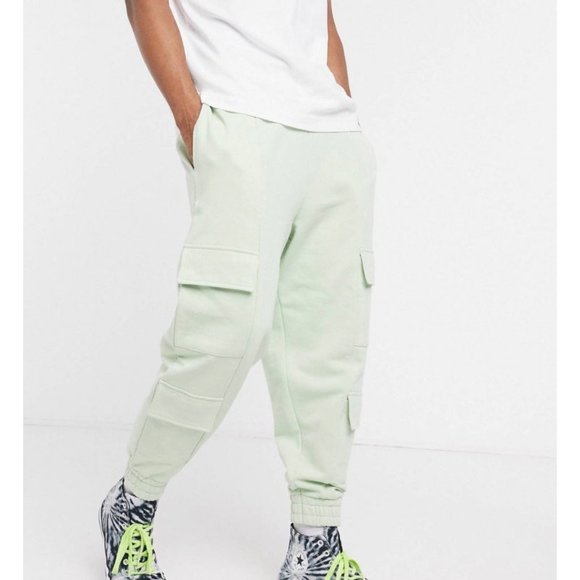 NEW ASOS mens oversized cargo sweatpants - Picture 2 of 8